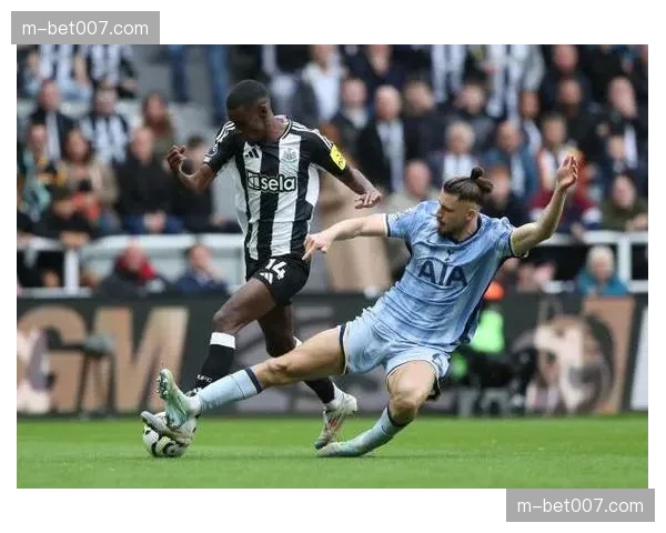 英超早场：纽卡斯尔联2-0领先富勒姆，伊萨克梅开二度